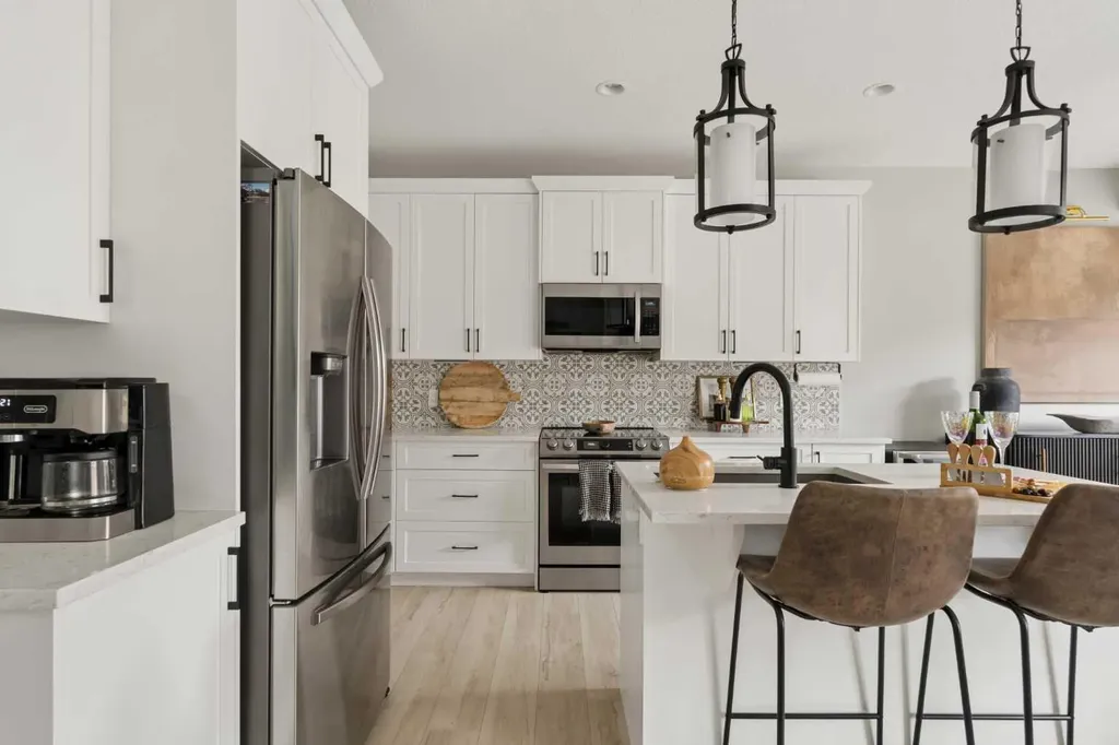 630 Kingsmere Way SE Airdrie AB T4A 0X7
