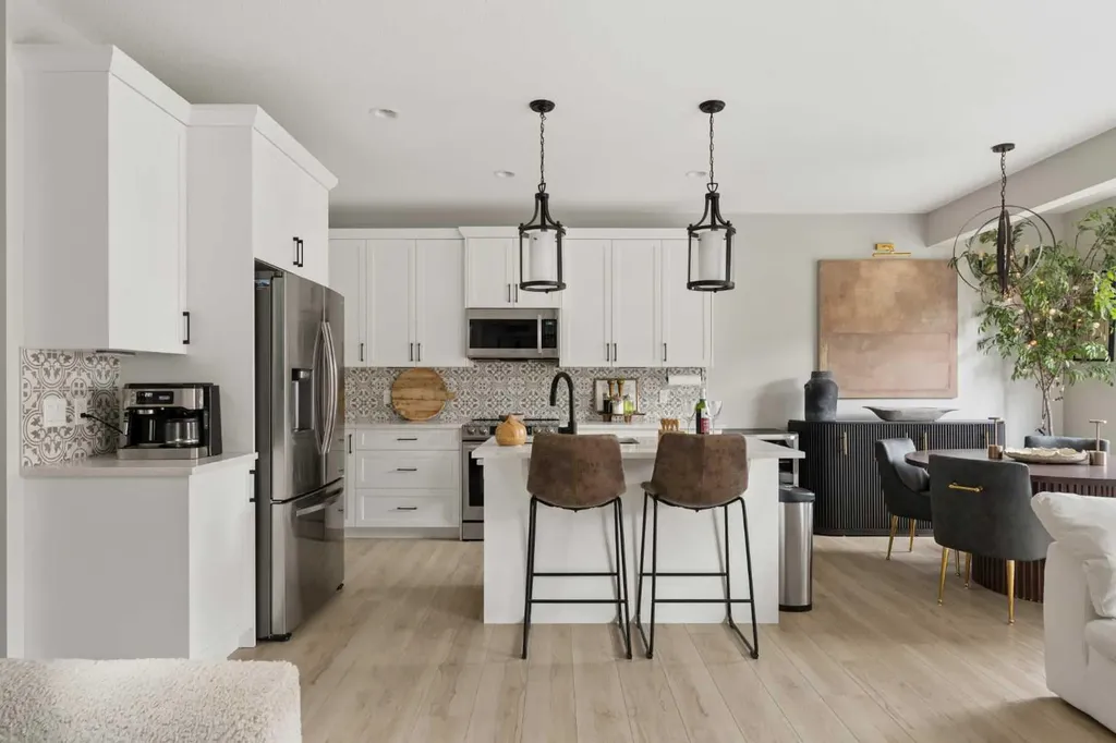 630 Kingsmere Way SE Airdrie AB T4A 0X7