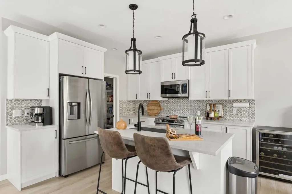 630 Kingsmere Way SE Airdrie AB T4A 0X7