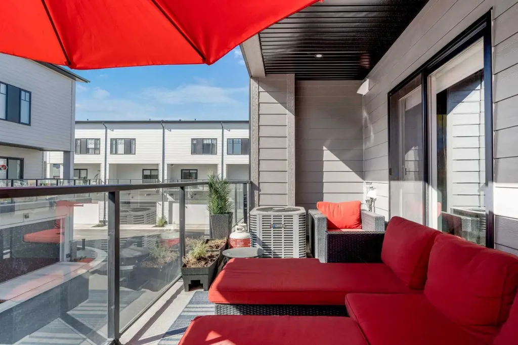 8161 8 Avenue Calgary AB T3H 6H9