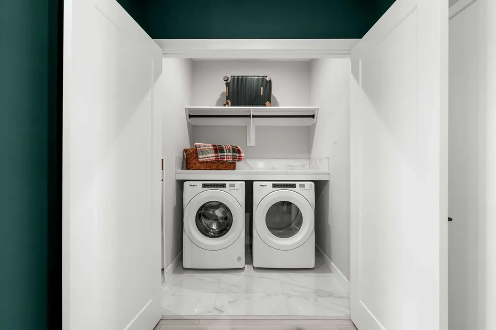 8161 8 Avenue Calgary AB T3H 6H9