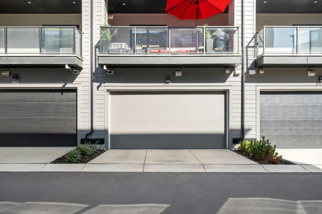 8161 8 Avenue Calgary AB T3H 6H9