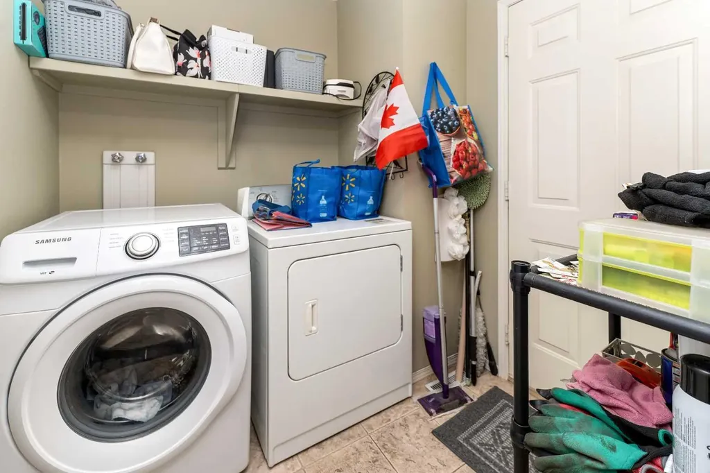 63 Hawkmount Green NW Calgary AB T3G 3T9