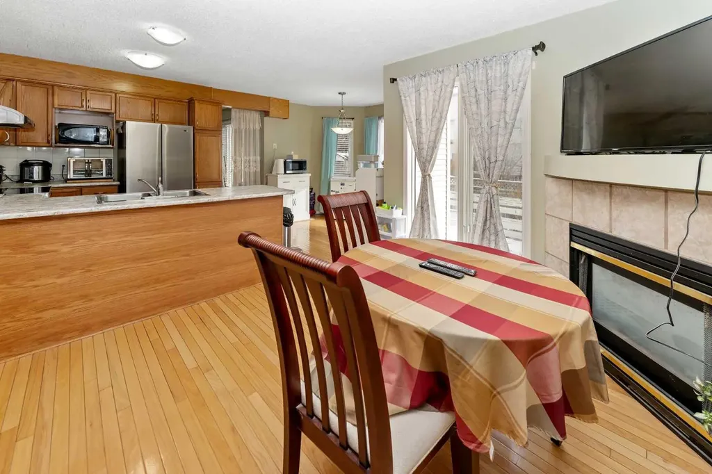 63 Hawkmount Green NW Calgary AB T3G 3T9