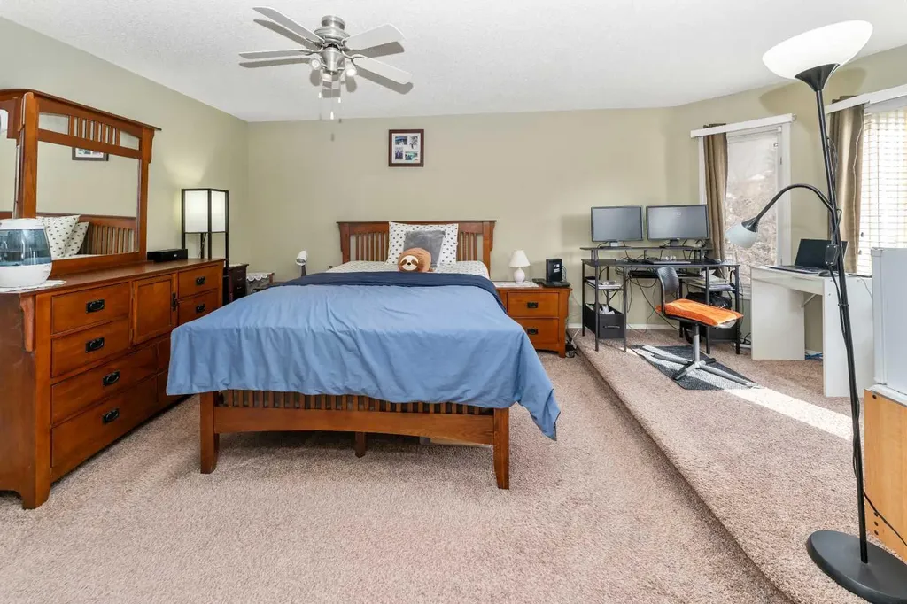 63 Hawkmount Green NW Calgary AB T3G 3T9