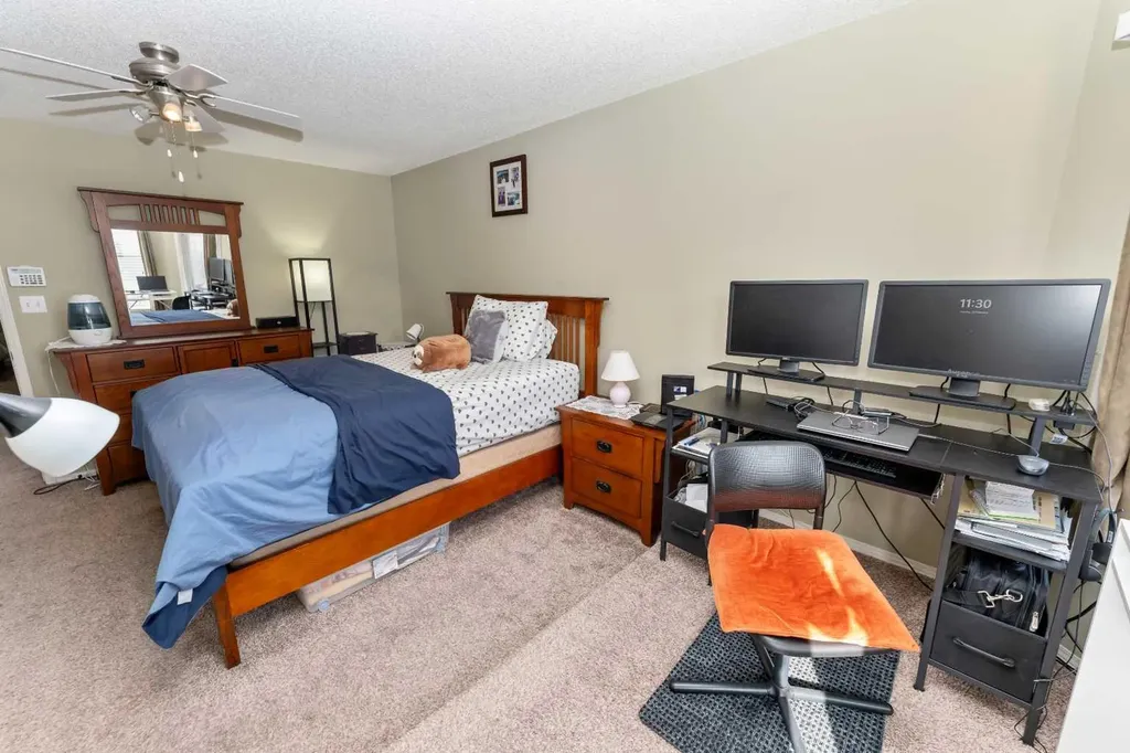63 Hawkmount Green NW Calgary AB T3G 3T9