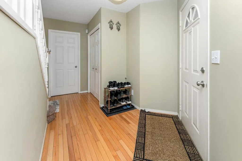 63 Hawkmount Green NW Calgary AB T3G 3T9