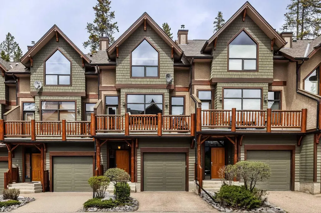 137 Wapiti Close Canmore AB T1W3B2