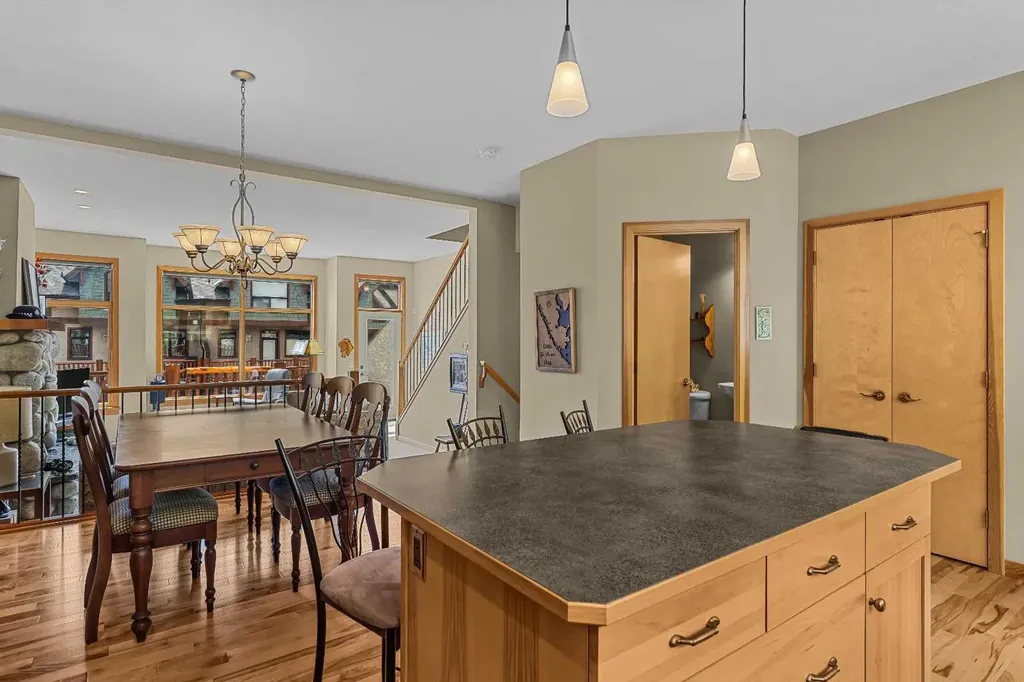 137 Wapiti Close Canmore AB T1W3B2