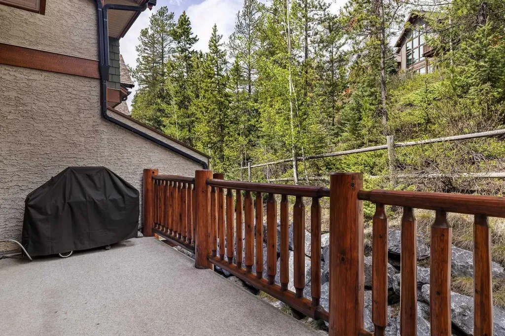 137 Wapiti Close Canmore AB T1W3B2