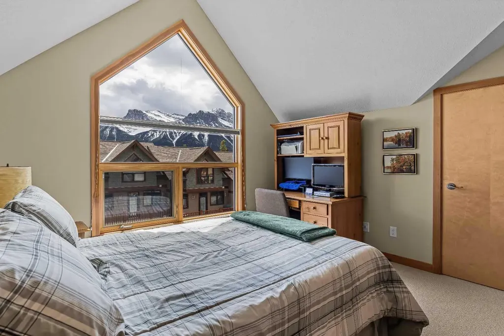 137 Wapiti Close Canmore AB T1W3B2
