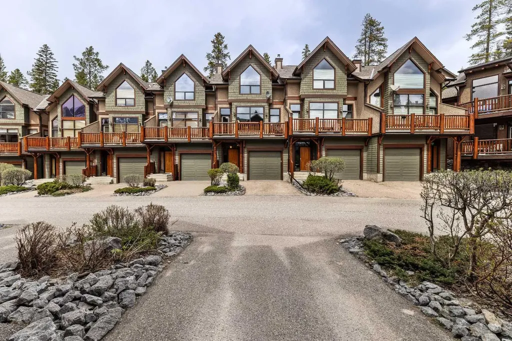 137 Wapiti Close Canmore AB T1W3B2