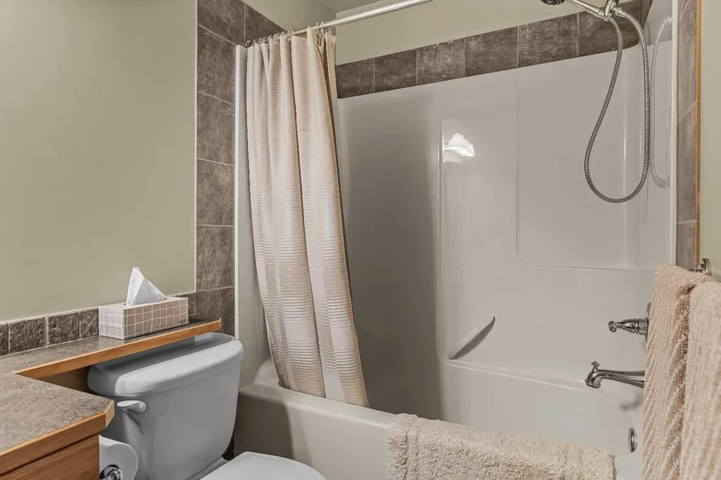 137 Wapiti Close Canmore AB T1W3B2