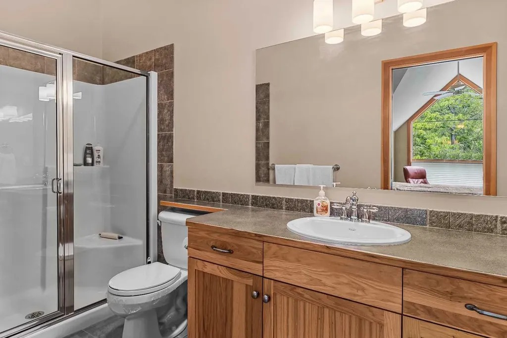 137 Wapiti Close Canmore AB T1W3B2