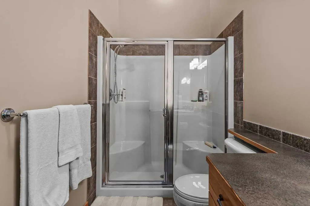 137 Wapiti Close Canmore AB T1W3B2