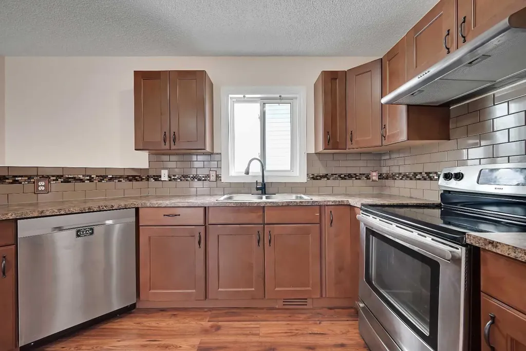 51 Covington Rise NE Calgary AB T3K 4A9