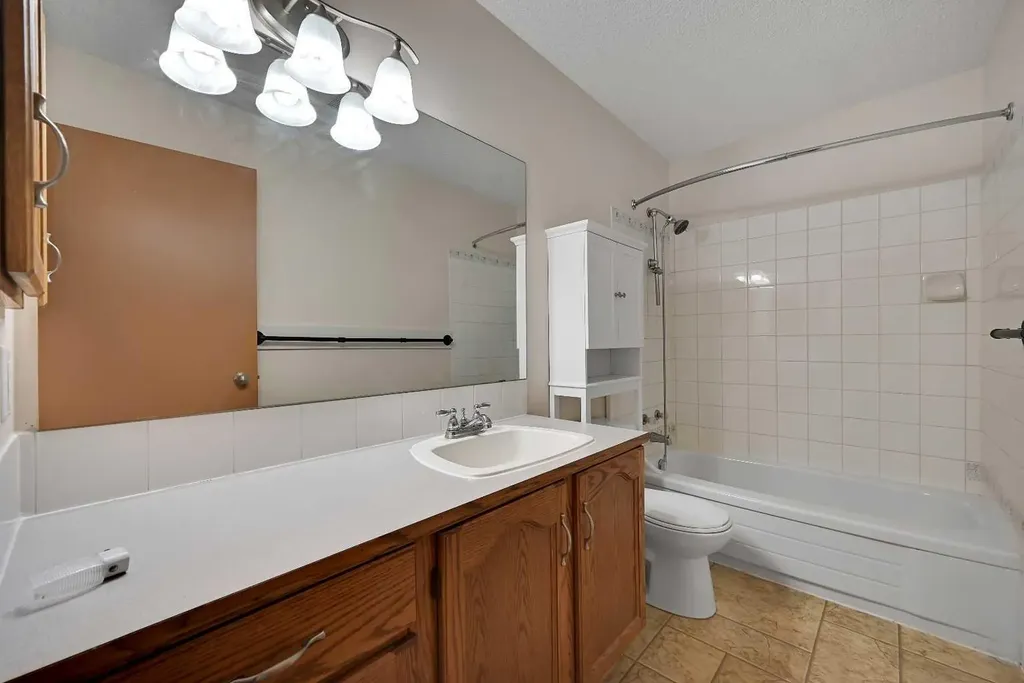 51 Covington Rise NE Calgary AB T3K 4A9