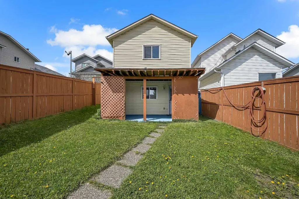 51 Covington Rise NE Calgary AB T3K 4A9
