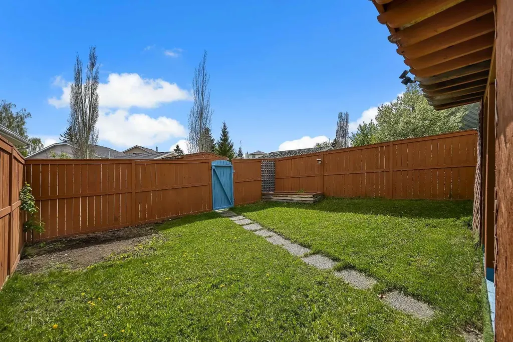 51 Covington Rise NE Calgary AB T3K 4A9