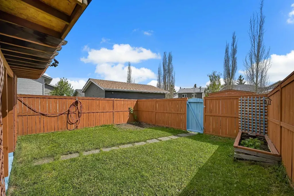 51 Covington Rise NE Calgary AB T3K 4A9