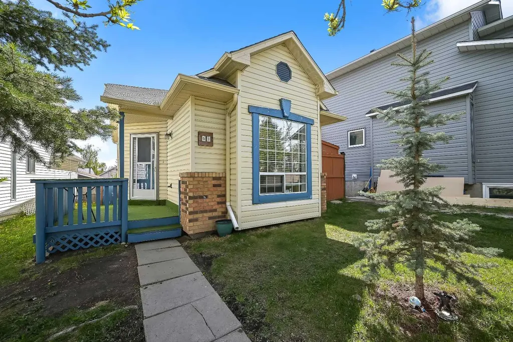 51 Covington Rise NE Calgary AB T3K 4A9