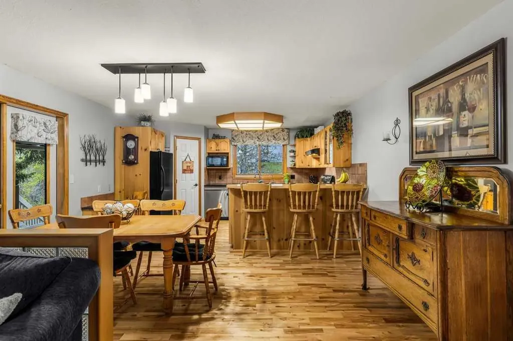 146 Cougar Point Road Canmore AB T1W 1A1
