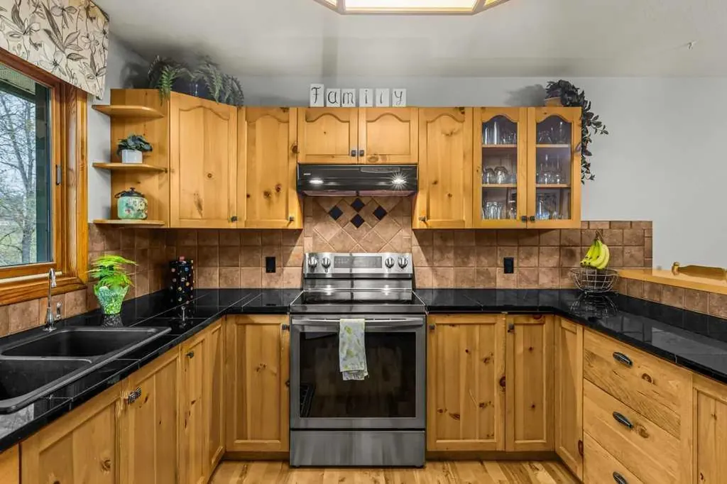 146 Cougar Point Road Canmore AB T1W 1A1