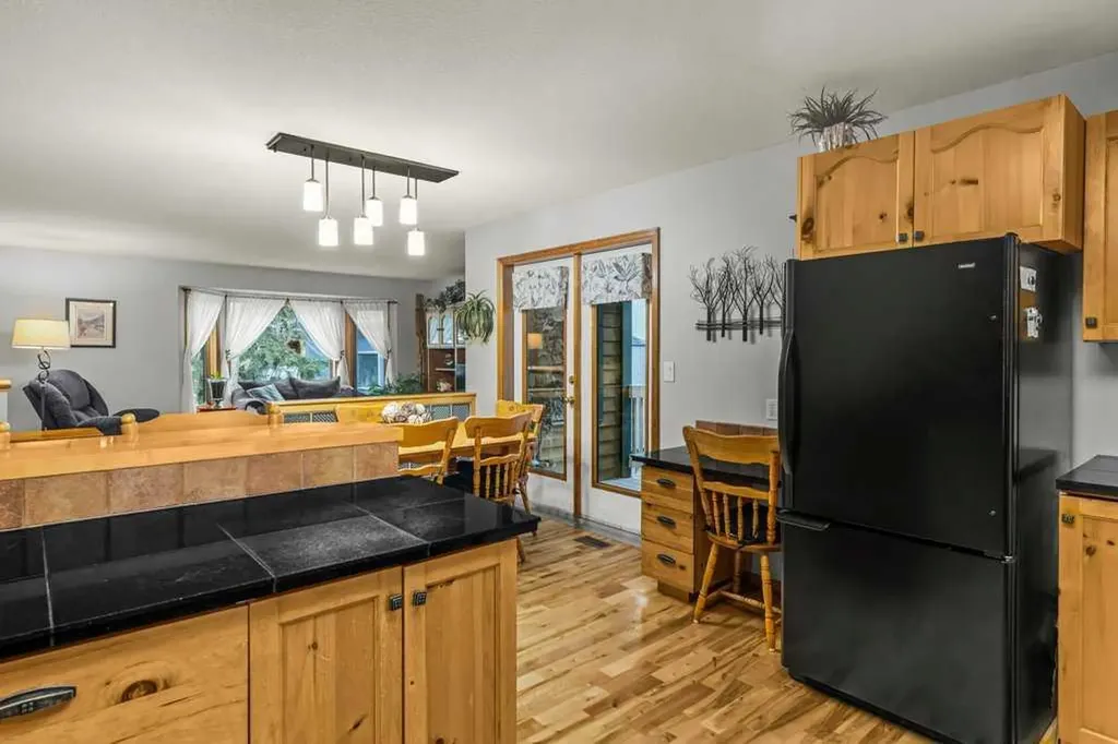 146 Cougar Point Road Canmore AB T1W 1A1