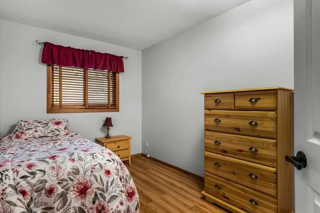 146 Cougar Point Road Canmore AB T1W 1A1