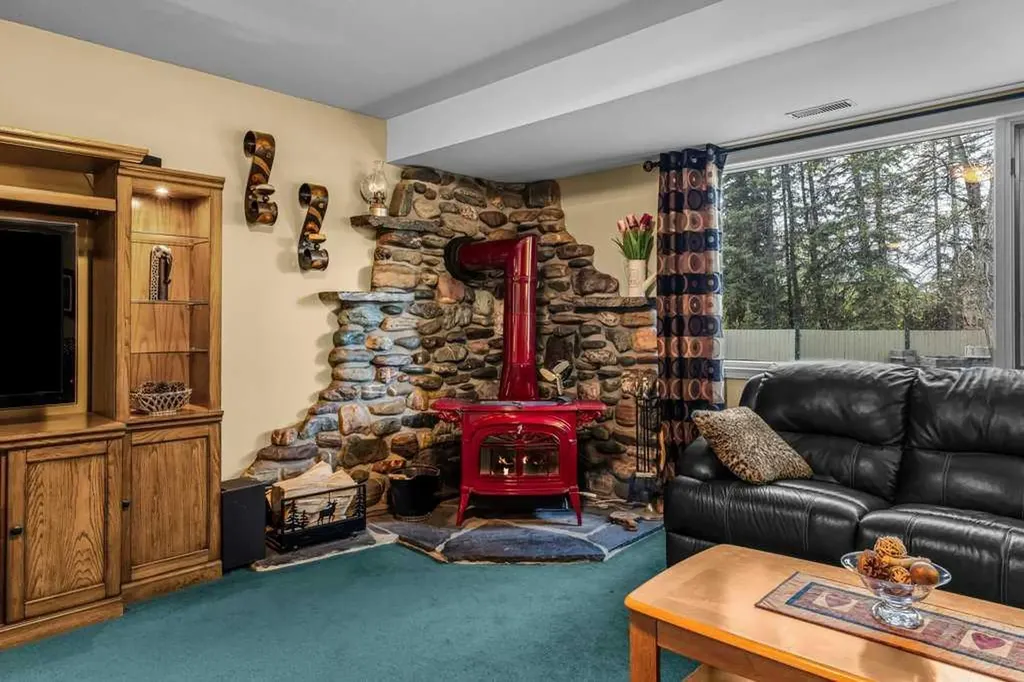 146 Cougar Point Road Canmore AB T1W 1A1