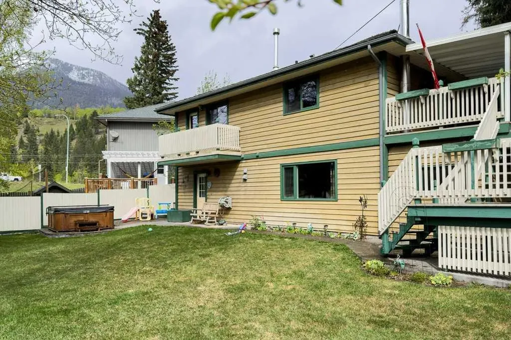 146 Cougar Point Road Canmore AB T1W 1A1