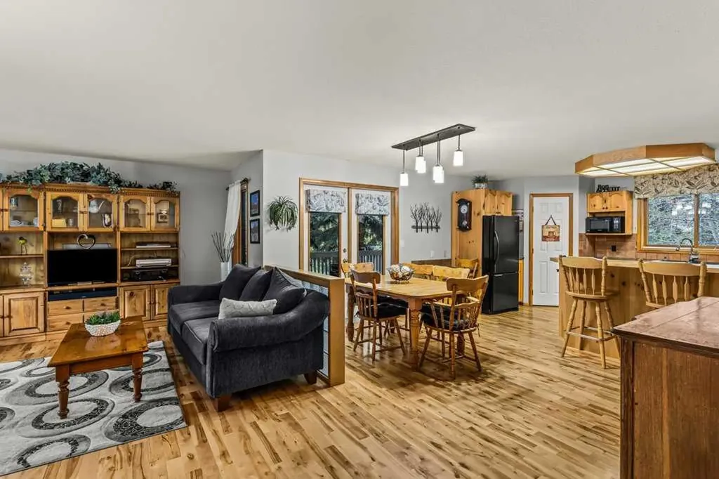 146 Cougar Point Road Canmore AB T1W 1A1