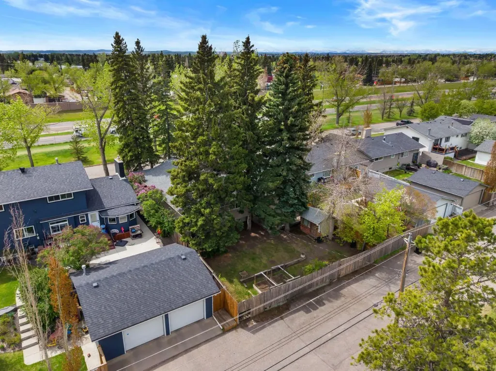 624 Willacy Drive SE Calgary AB T2J 2C9