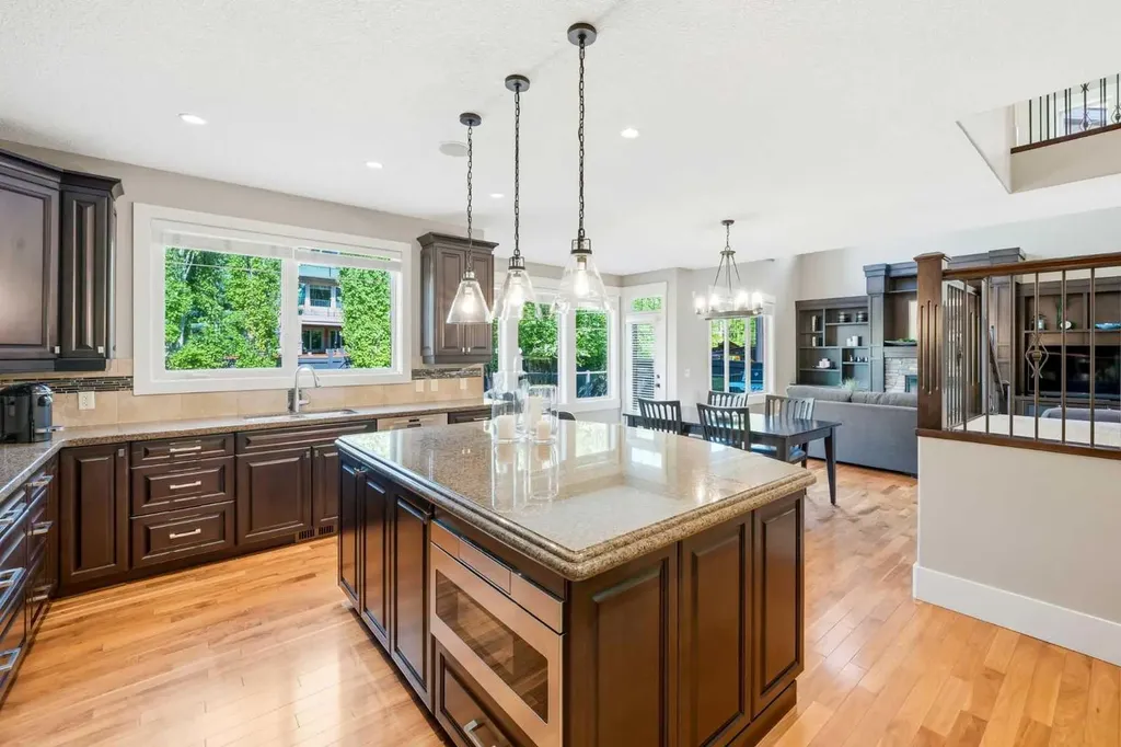 214 Aspen Glen Place SW Calgary AB T3H 0E8
