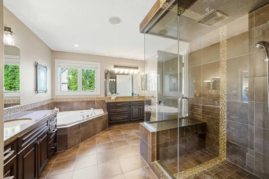 214 Aspen Glen Place SW Calgary AB T3H 0E8