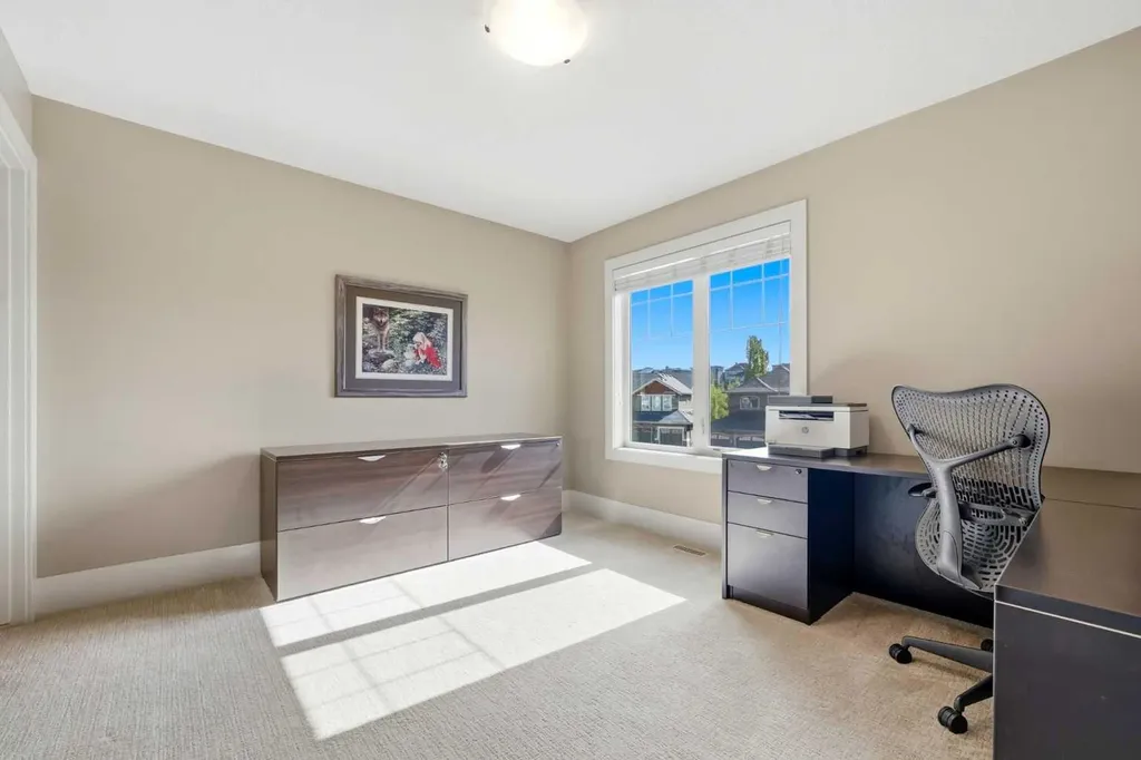 214 Aspen Glen Place SW Calgary AB T3H 0E8