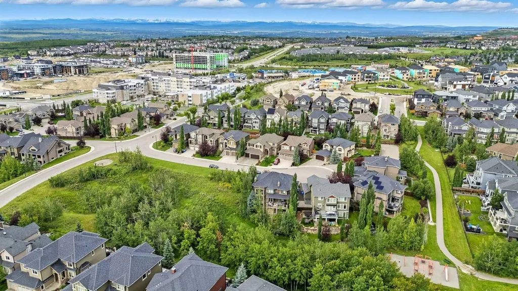 214 Aspen Glen Place SW Calgary AB T3H 0E8