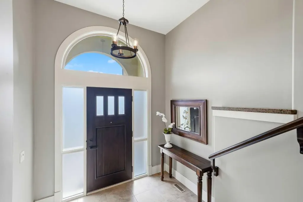 214 Aspen Glen Place SW Calgary AB T3H 0E8