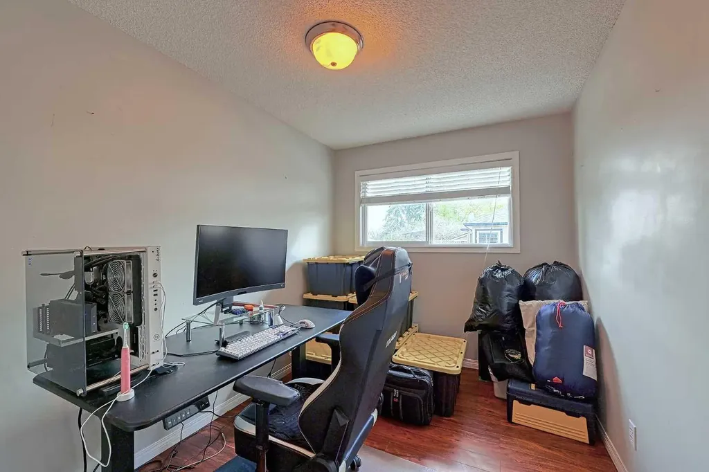 328 6 Street Irricana AB T0M1B0
