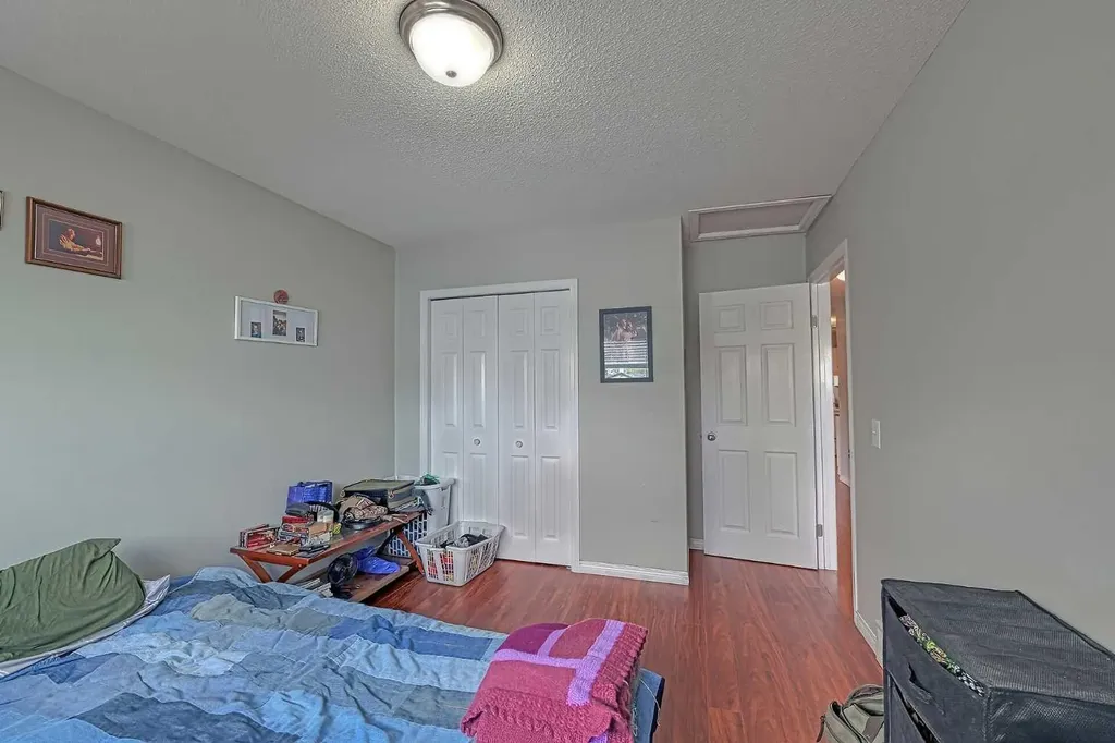 328 6 Street Irricana AB T0M1B0