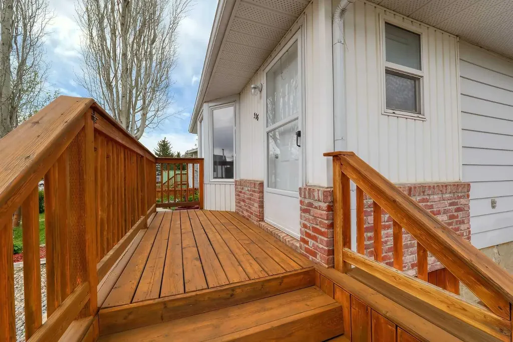 328 6 Street Irricana AB T0M1B0