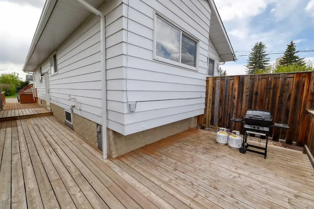 328 6 Street Irricana AB T0M1B0