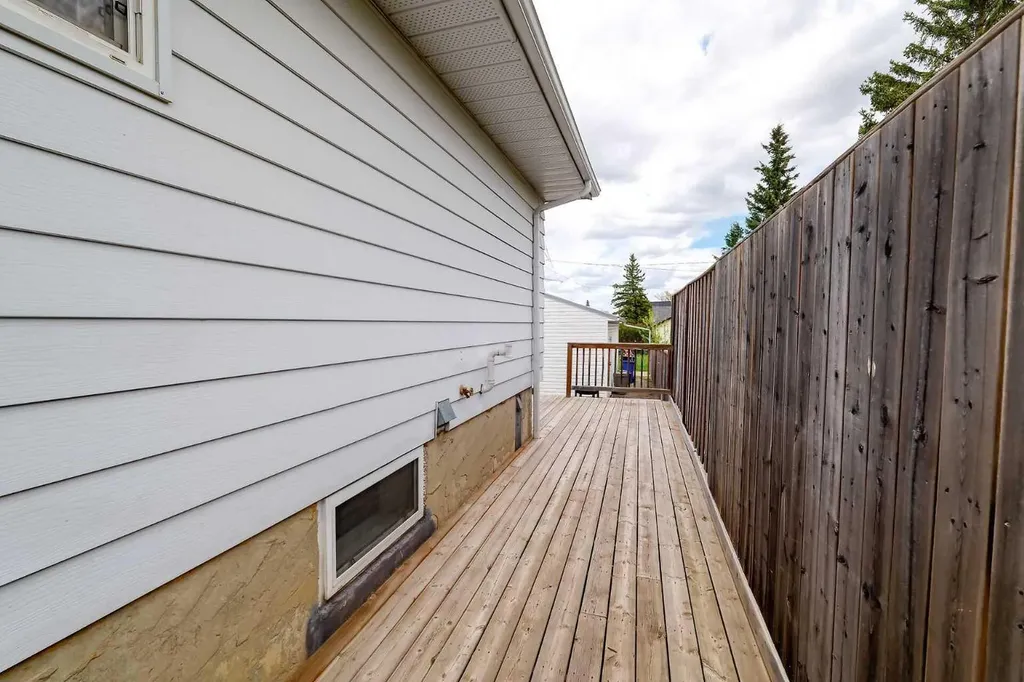 328 6 Street Irricana AB T0M1B0