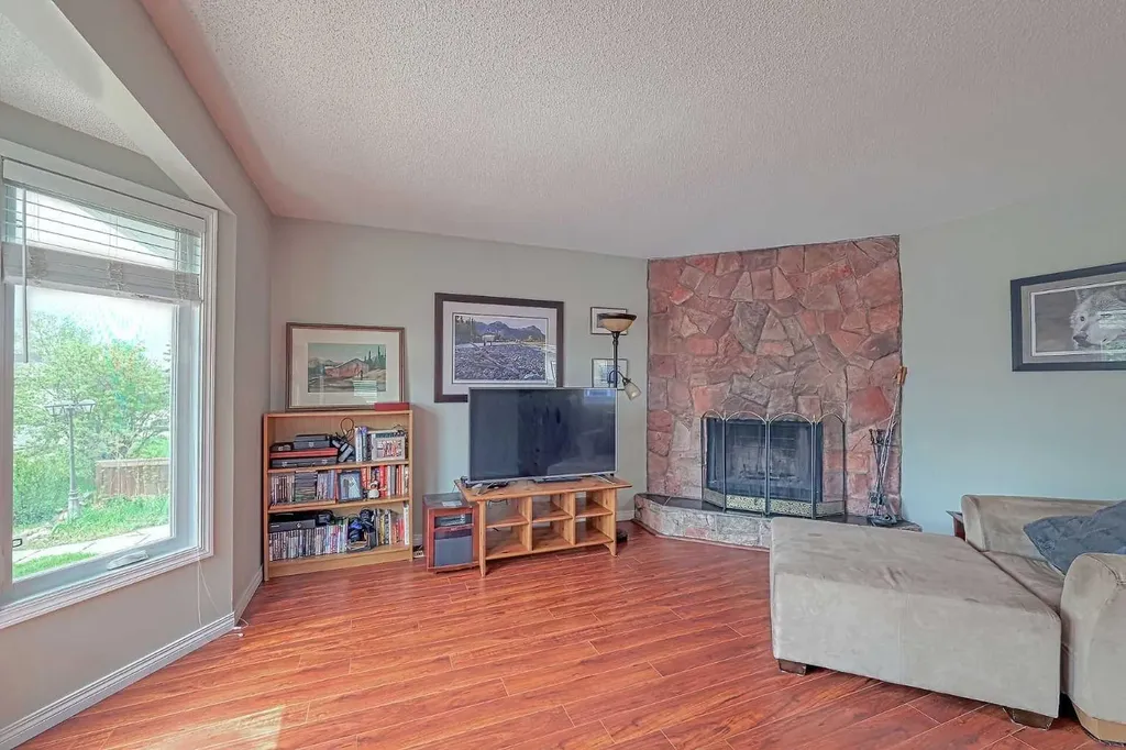 328 6 Street Irricana AB T0M1B0