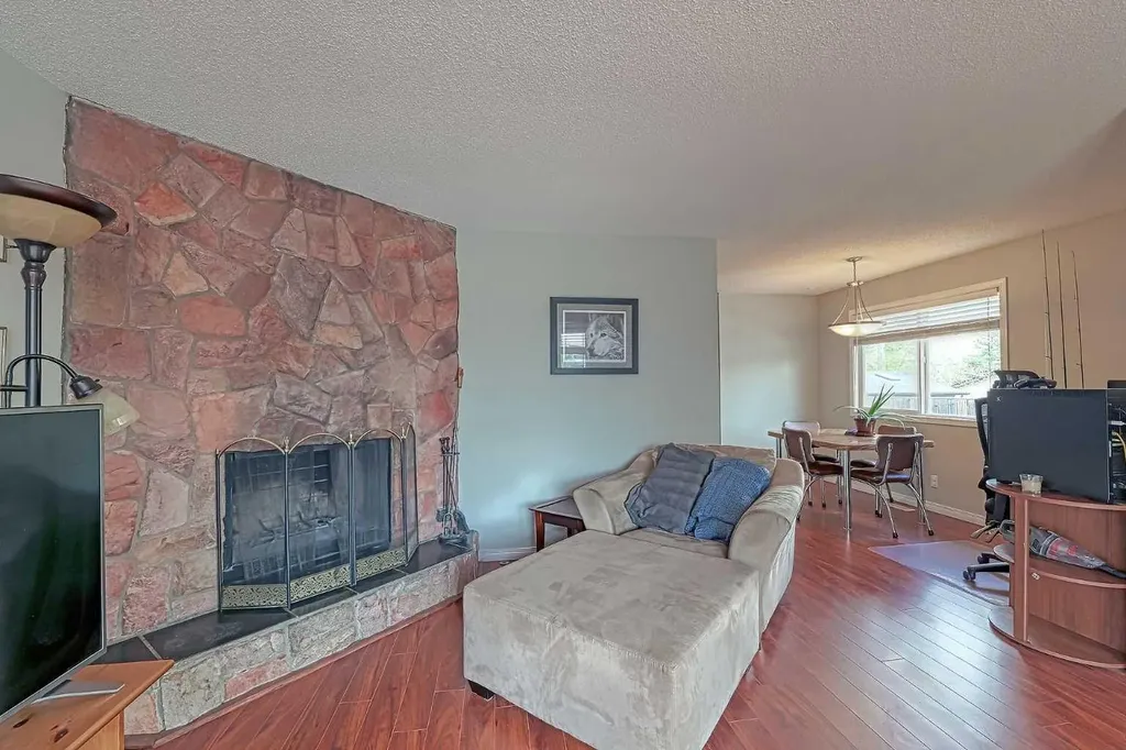 328 6 Street Irricana AB T0M1B0