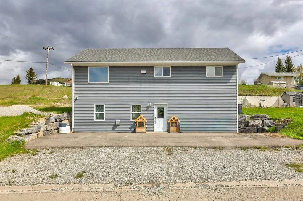 8501 21 Avenue Coleman AB T0K 0M0