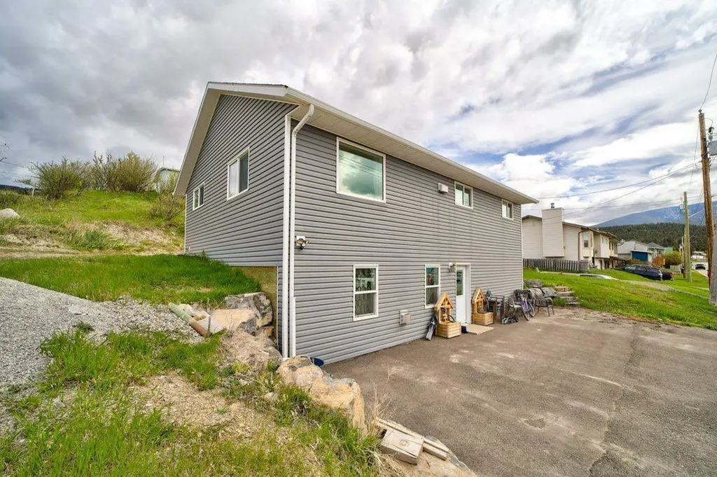 8501 21 Avenue Coleman AB T0K 0M0