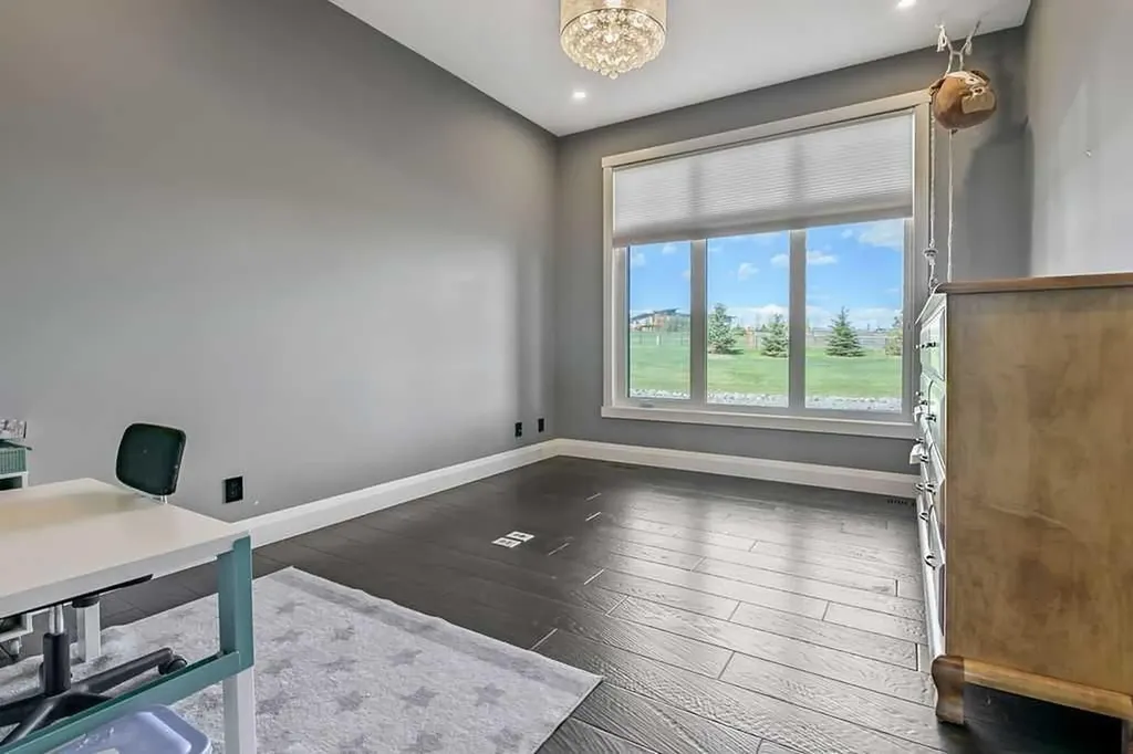 500-402080 23 Street W Rural Foothills County AB T1S 1A2