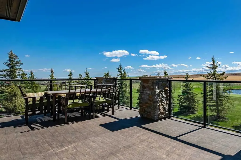 500-402080 23 Street W Rural Foothills County AB T1S 1A2