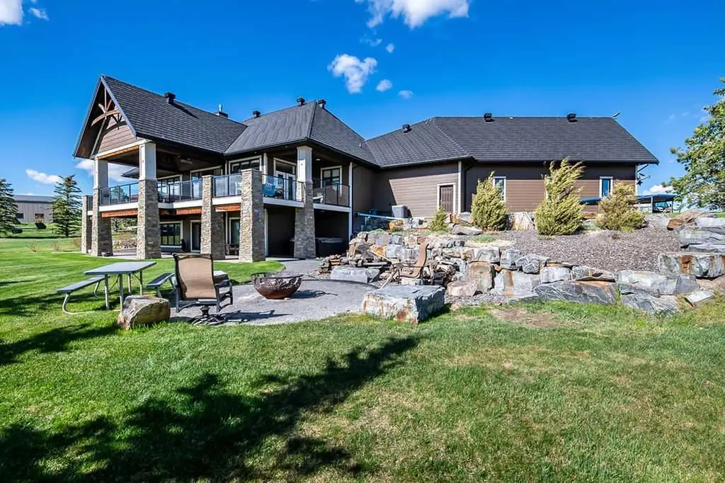 500-402080 23 Street W Rural Foothills County AB T1S 1A2